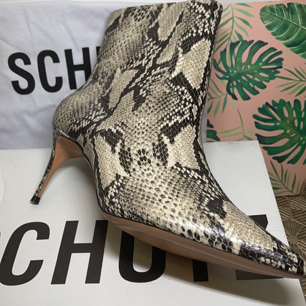 Schutz Snake ankle skin boots sz 9.5 NWT, box, bag